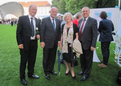 Christian Werner mit Landesbischof Prof. Dr. Weber, seiner Frau und Direktor Dr. Budde beim Bürgerfest des Bundespräsidenten Joachim Gauck 2012 im Schloss Bellevue Berlin